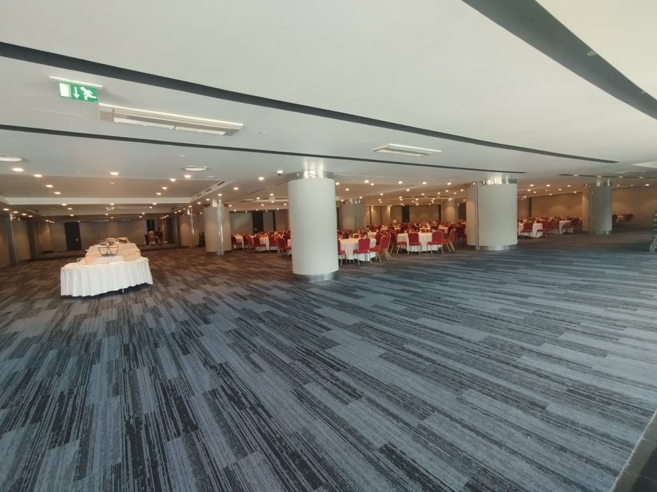 Bölme sistemli salon