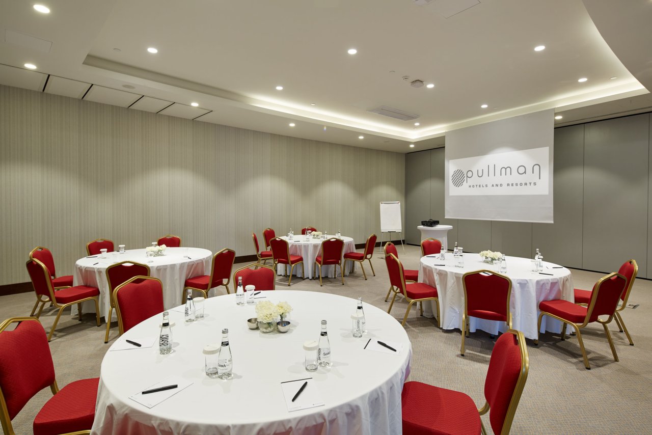 Turkuaz toplantı salonu
